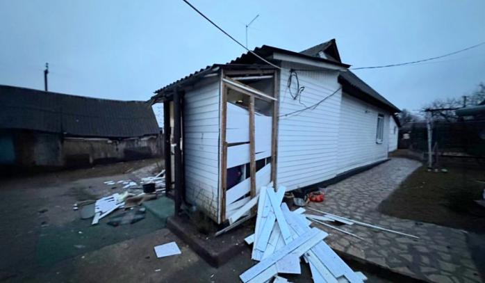 Атака российских беспилотников повлекла за собой повреждения на Киевщине, фото: Полиция Киевщины