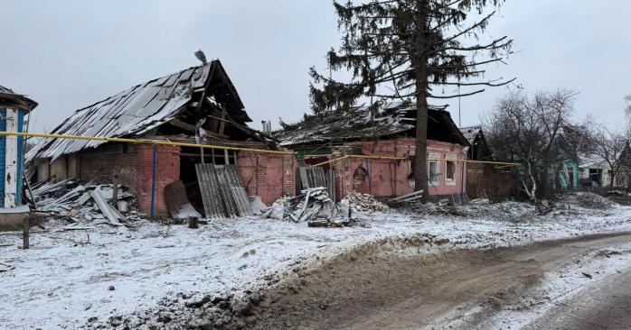 Россияне разбомбили свое же село в Курской области. Фото: Алексей Дмитрашковский