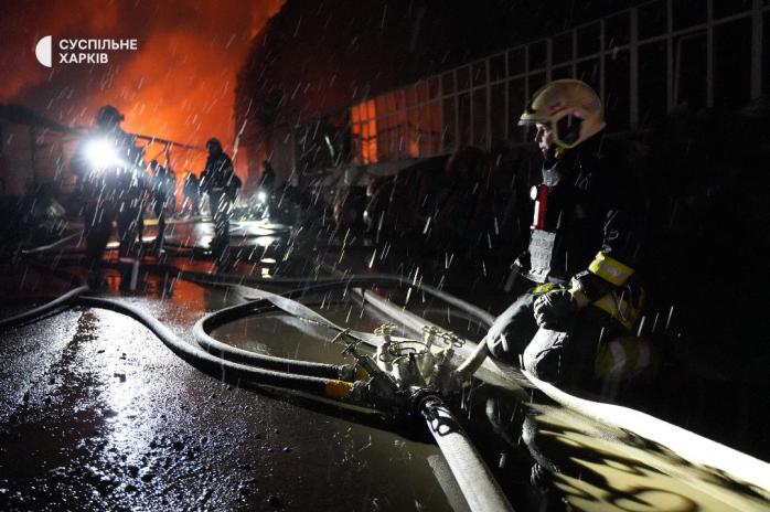 В центре Харькова вспыхнул большой пожар после попадания российского БПЛА