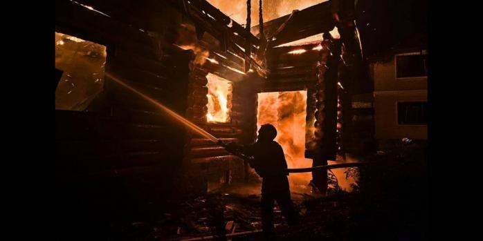 Последствия российской воздушной атаки в Киевскую область, фото: ГСЧС