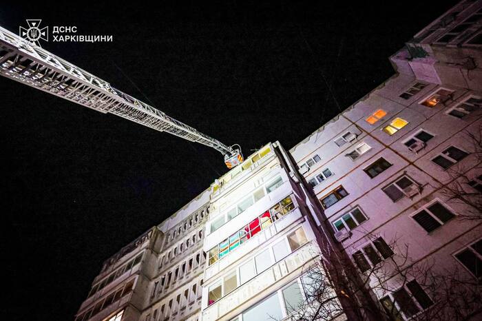 Наслідки атаки російських безпілотників у Харкові, фото: ДСНС