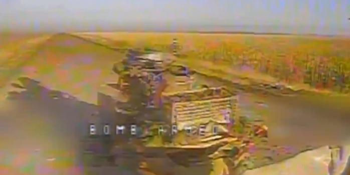 Уничтожение российских захватчиков, скриншот видео