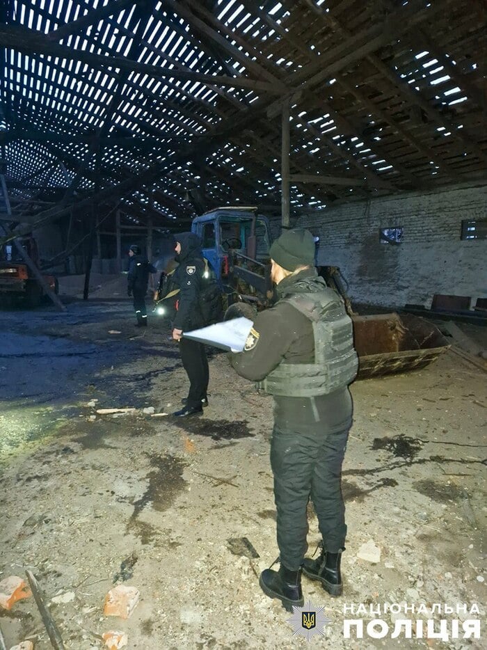 Наслідки атаки російських БПЛА на Чернігівщині, фото: Чернігівська ОВА