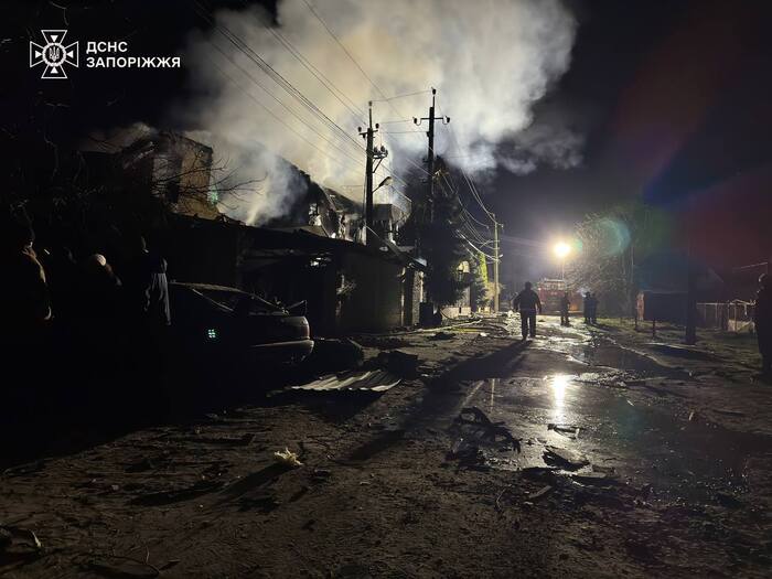 Наслідки російських авіаударів по Запорізькій області, фото: ДСНС