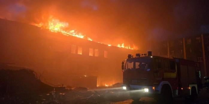 Последствия ударов по Харькову в ночь на 31 марта, фото: Олег Синегубов