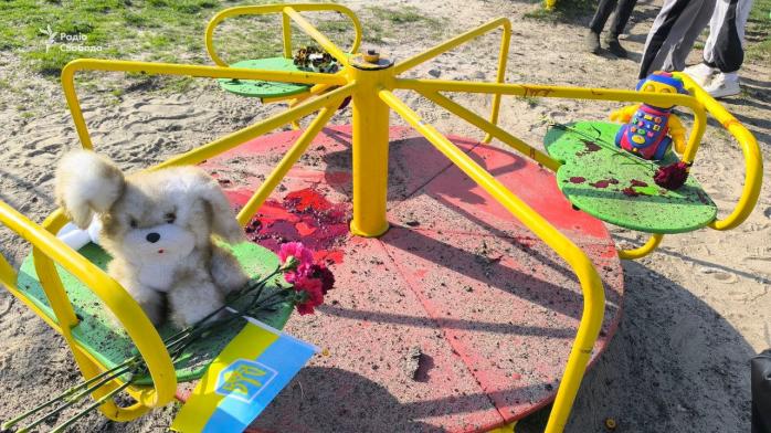 Не бывает глубже цинизма, подлости и ненависти к людям, чем те, которые россия собой сейчас олицетворяет, - президент об ударе по Кривому Рогу