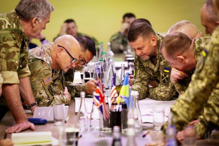 Залужний підтвердив існування спільного з американцями секретного штабу у Вісбадені