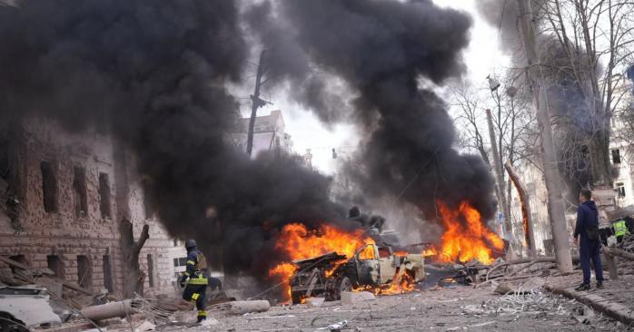 рф атакувала Суми касетними ракетами. Фото: ДСНС