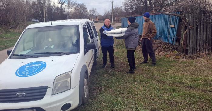 Оккупанты атаковали дроном автомобиль волонтера. Фото: «Подснежник»