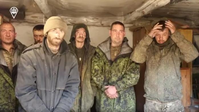 Десантники взяли в плен девятерых россиян в Курщине