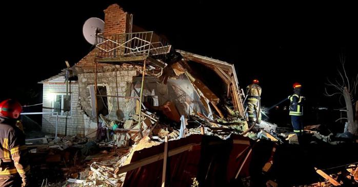 На Дніпропетровщині внаслідок атаки рф загинула дитина. Фото: ДСНС