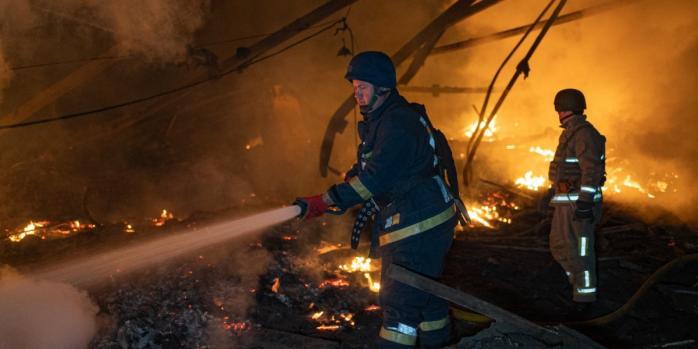 Последствия российских обстрелов Сумщины, фото: ГСЧС