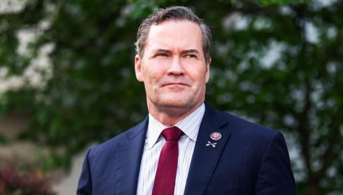 Fox News: Советника Трампа Волца и его заместителя Вонга уже уволили