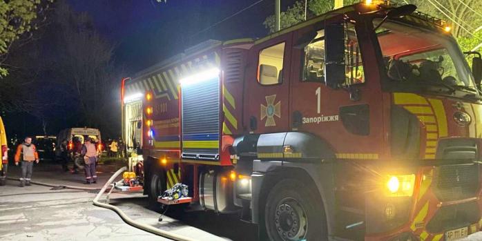 Последствия российской атаки по Запорожью, фото: ГСЧС