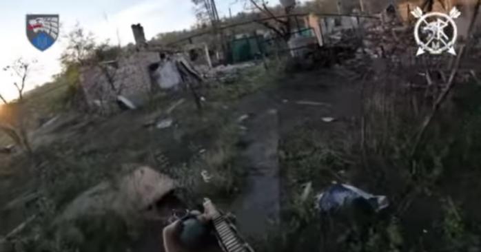 Операторы ССО уничтожают врага у Часового Яра, скриншот видео