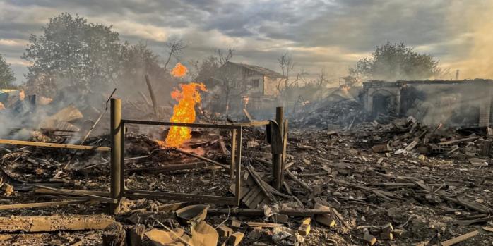 Последствия российских авиаударов по Купянску, фото: ГСЧС