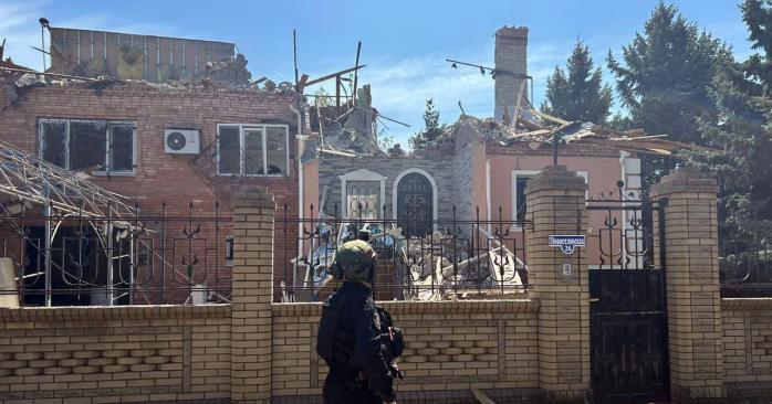 Двоє жінок загинули внаслідок бомбардування окупантами Донеччини. Фото: ОВА