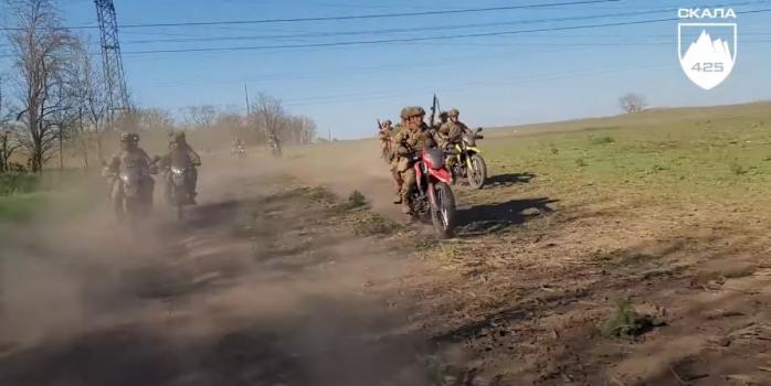 Мотоциклетная рота появилась в ВСУ, скриншот видео