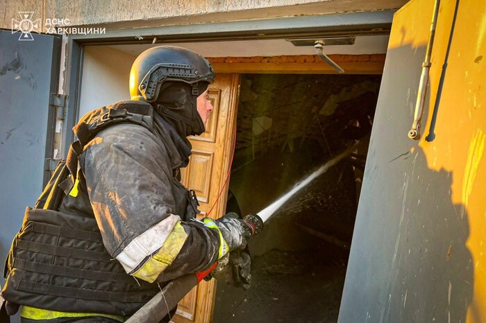 Наслідки атаки російських безпілотників на Харківщині, фото: ДСНС