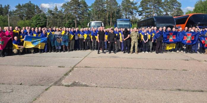 390 украинцев освобождены из российской неволи, фото: КШППВ