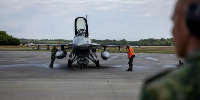 С авиабазы Волкел отправили последнюю партию F-16 для Украины, фото: Минобороны Нидерландов