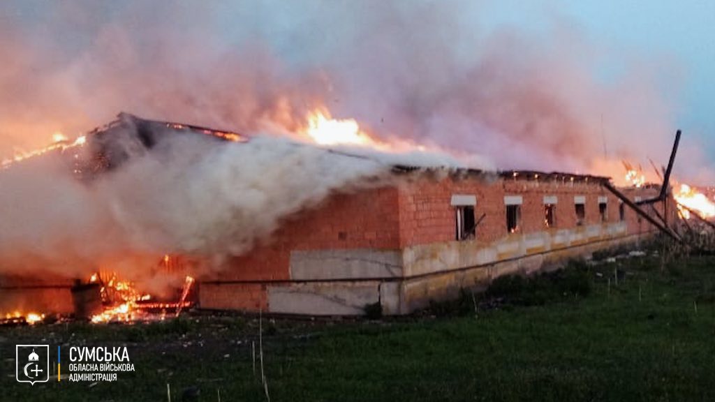 Росіяни масовано обстріляли агропідприємства Сумщини. Фото: ОВА