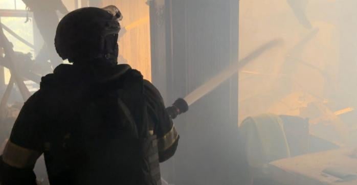 Последствия российской атаки по Херсону, фото: ГСЧС