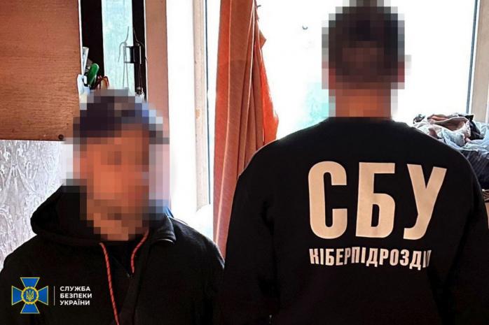 СБУ задержала агента ФСБ, который строил командные пункты ВСУ и наводил на них российские ракеты