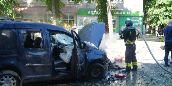 Последствия российских ударов по Сумам, фото: ГСЧС