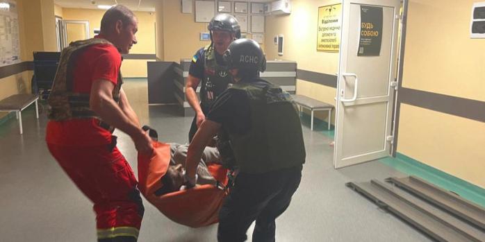 Последствия российских обстрелов Никополя, фото: ГСЧС