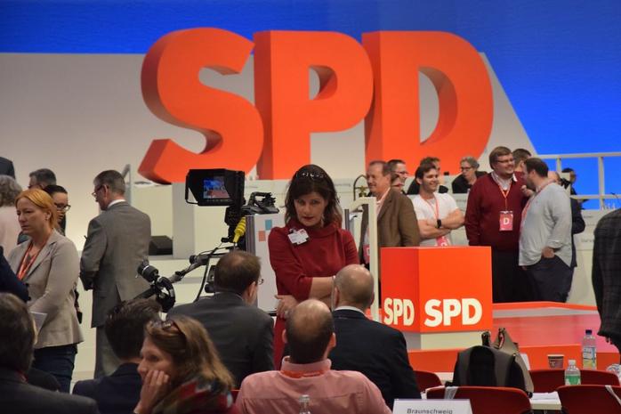 Немецкие социал-демократы потребовали сближения с рф: левые и правые радуются, Мерц не комментирует