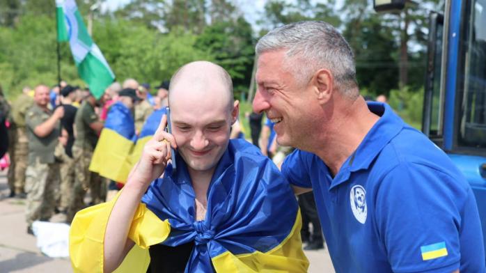 Состоялся очередной обмен военнопленными, среди освобожденных много офицеров