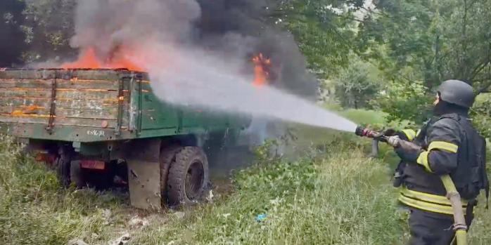 Последствия ударов российских дронов в Донецкой области, фото: ГСЧС