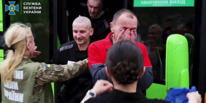 20 июня состоялся очередной этап обмена пленными между Украиной и рф, скриншот видео