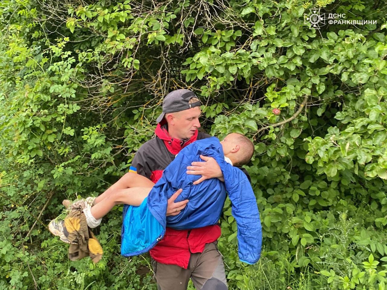 На Прикарпатті знайшли 5-річного хлопчика. Фото: ДСНС