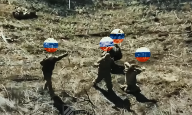 Боец Третьей штурмовой взял в плен четырех россиян, ехавших в банзай-атаку на квадроциклах