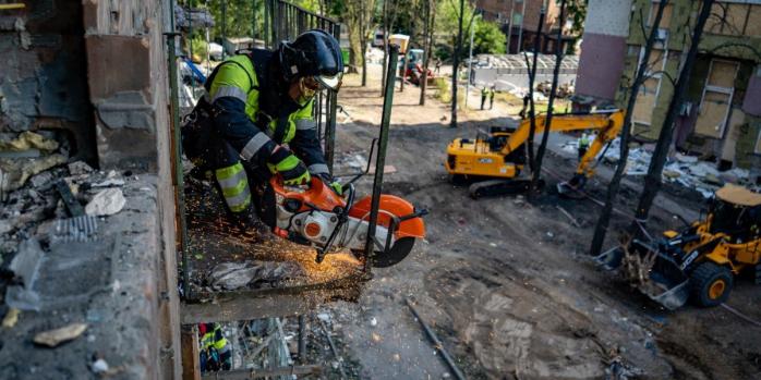 Последствия российского ракетного удара по Киеву, фото: ГСЧС