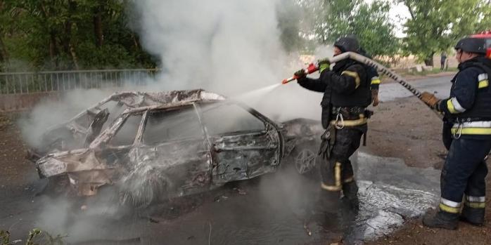 Последствия российского авиаудара по Великомихайловке, фото: ГСЧС