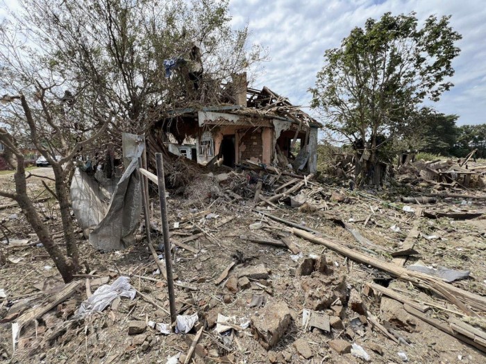 Наслідки російського авіаудару по Сумській громаді, фото: Сумська обласна прокуратура