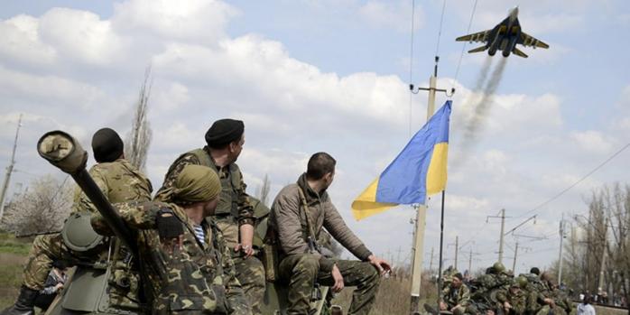 В Украине продолжат военное положение и мобилизацию, фото: «Кадровик.UA»