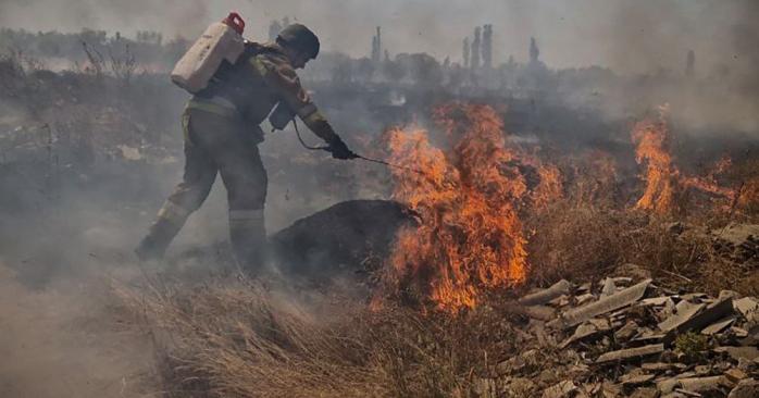 Последствия ракетного удара. Фото: ГСЧС