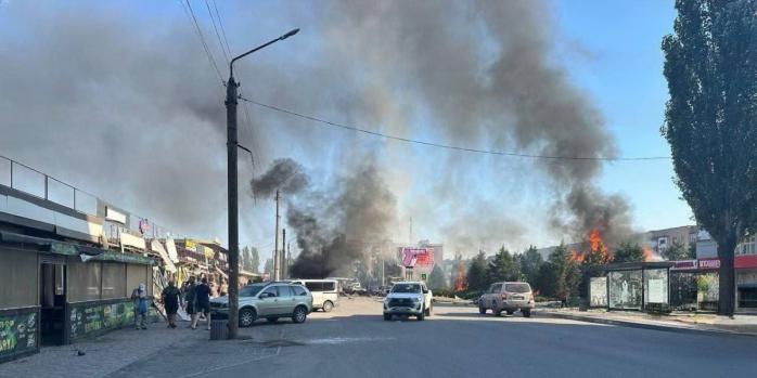 Последствия российского авиаудара по Доброполью, фото: Дмитрий Лубинец