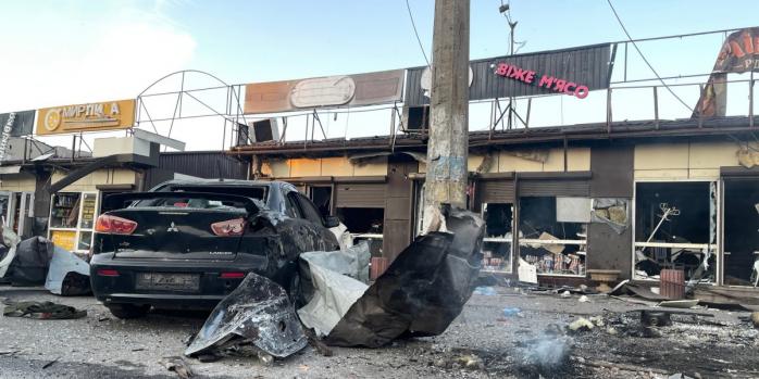 Последствия российского удара по Доброполью, фото: ГСЧС.