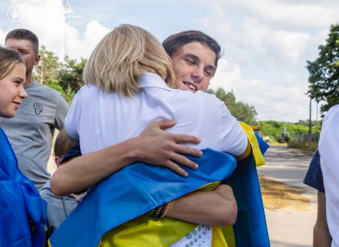 Україні вдалося повернути 11 українських дітей із ТОТ та РФ