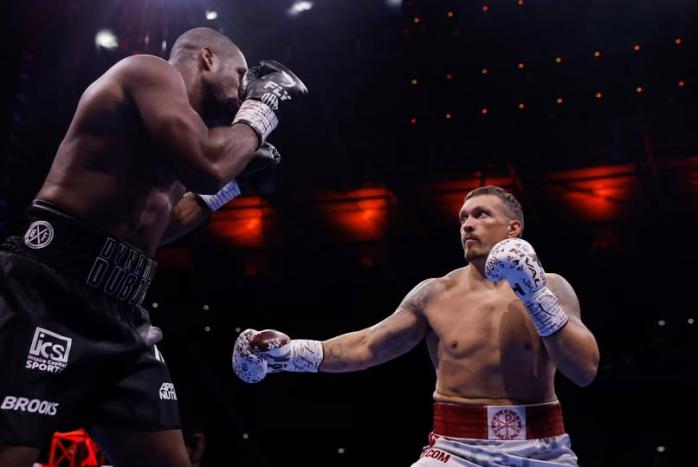 Усик повторив досягнення легенди боксу Мухаммеда Алі