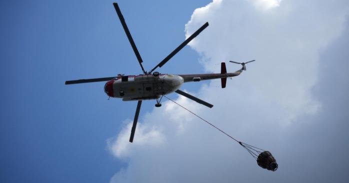 Ликвидация последствий ночной атаки в Киеве, фото: ГСЧС