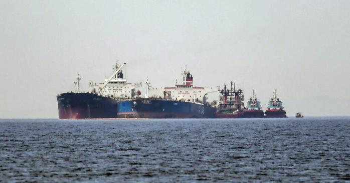 Великобритания ввела санкции против 135 судов теневого флота рф. Фото: 