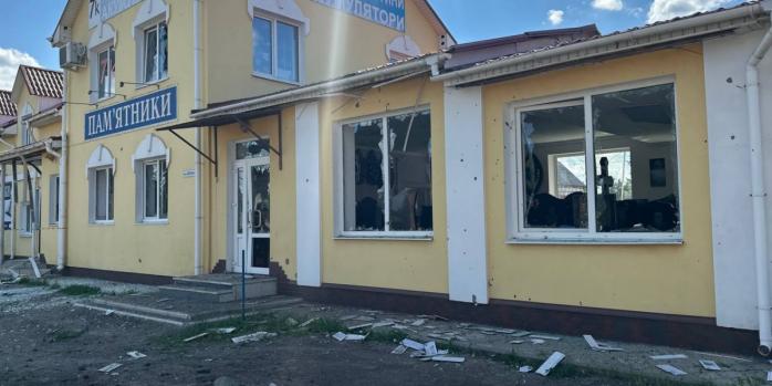 Последствия атаки российских беспилотников в Сумах, фото: Сумской городской совет