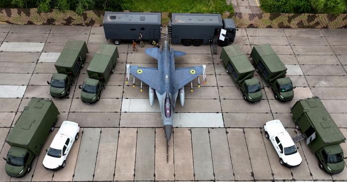 Мобильные комплексы для F-16 передали для ВСУ — появились первые фото