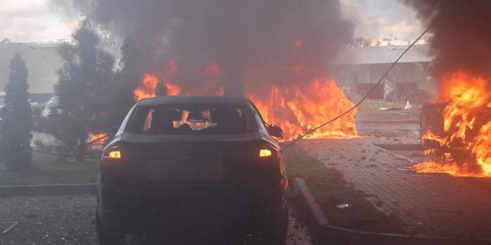 Последствия ударов российских КАБ по Харькову, фото: ГСЧС.